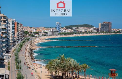 Sant Antoni de Calonge Apartment | Oceanfront Retreat at Apartament Made in Costa Brava