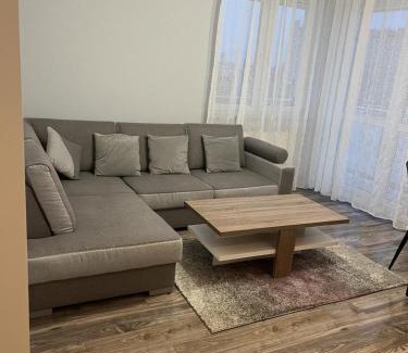 Gorzow Wielkopolski Apartment | Family-Friendly Stay at Apartament Górczyn 14 - Rated 9.7