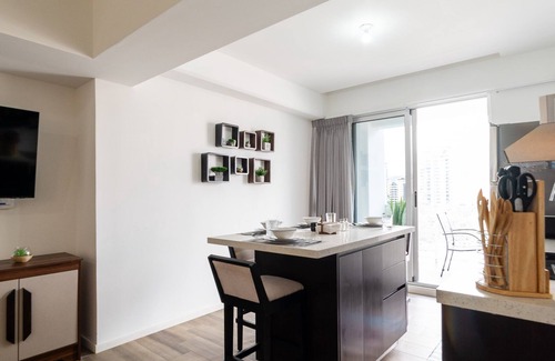 Zona 13 Apartment | Pet-Friendly Central Apartment with Scenic Views