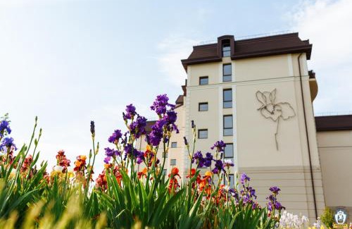 Nyzhnje Solotvyno Apartment | Oceanfront Retreat at Apartament Hotel by Derenivska Kupil