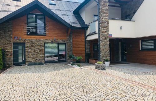Krynica-Zdroj Apartment | Indulge in Apartament Huzar: 4-Star, Guest Rated 10/10