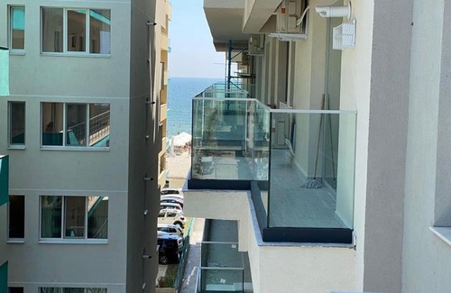 Navodari Apartment | Relaxing Retreat at Apartament Ilaria Mamaia Nord