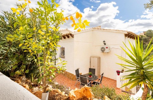 Pedreguer Apartment | Inviting Apartment in Monte Pedreguer – 4-Star Retreat