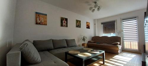 Siemianowice Slaskie Apartment | Perfect Getaway at Apartament JUKI Near Katowice