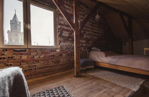 Old Town Apartment | Pet-Friendly Retreat at Apartament Jezuicka 2 - Rated 9.5/10