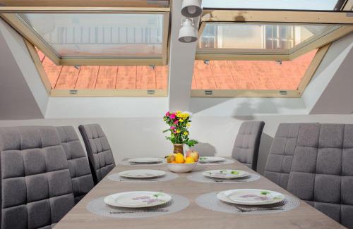 Old Town Apartment | Pet-Friendly Retreat at Apartament Jezuicka 2 - Rated 9.5/10