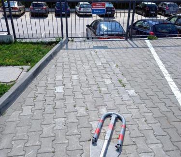 Kielce Apartment | Pet-Friendly Apartament Jurajska Plaza with Parking Access