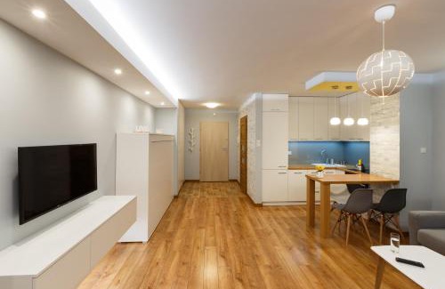 Kielce Apartment | Pet-Friendly Apartament Jurajska Plaza with Parking Access