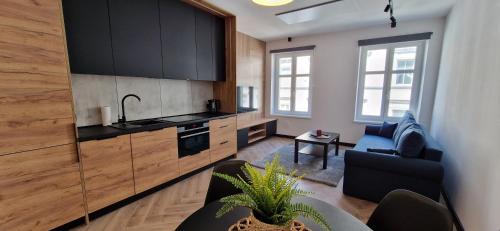 Swiebodzice Apartment | Inviting Apartament Książ: Pet & Child Friendly Retreat