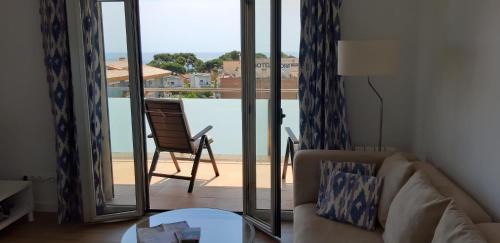Palamos Apartment | Oceanfront Escape at Apartament La Fosca Palamós - 9.6/10