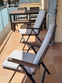 Palamos Apartment | Oceanfront Escape at Apartament La Fosca Palamós - 9.6/10