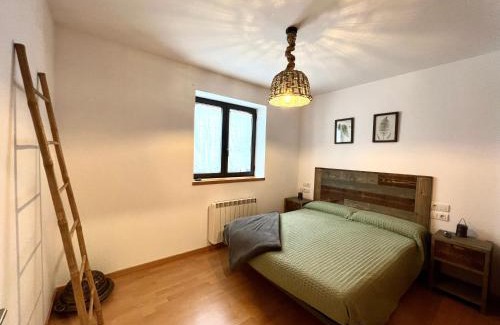 Alt Aneu Apartment | Pet-Friendly Apartament La Gisca - L'Amfitriona, Rated 9.1