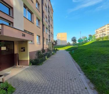 Kamienna Gora Apartment | Cozy Apartament Laurka: Pet & Child Friendly Stay