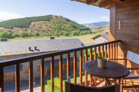 Estavar Apartment | Family-Friendly Comfort at Apartament les Carrerades