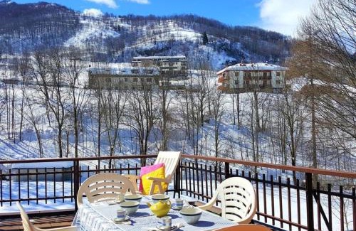 Limone Piemonte Apartment | Pet-Friendly Retreat at Apartament Limone with Restaurant