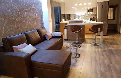 Playa de San Juan Apartment | Family-Friendly Oceanfront Retreat at Apartament Los Planetas