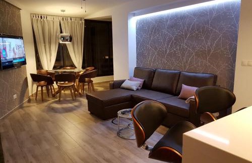 Playa de San Juan Apartment | Family-Friendly Oceanfront Retreat at Apartament Los Planetas