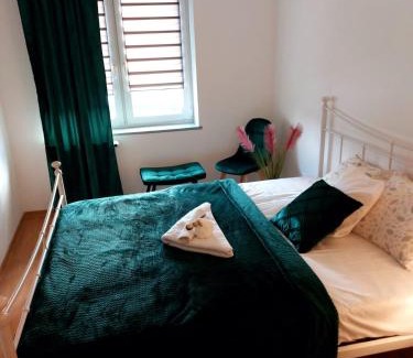 Głuchołazy Apartment | Pet-Friendly Retreat at Apartament Mar&Mel - Rated 9.9/10