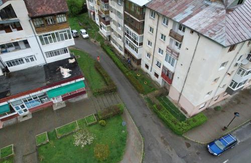 Slanic-Moldova Apartment | Comfortable Stay at Apartament Aurora: Family & Pet Friendly