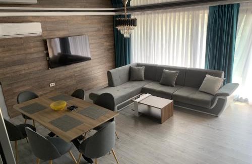 Lumina Apartment | Exceptional Stay at Apartament Maya Lumina - Rated 9.7/10
