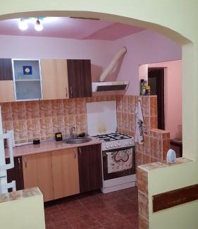Orsova Apartment | Family-Friendly Getaway at Apartament Maya - Rated 9.5/10