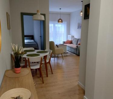 Jezyce Apartment | Highly Rated Apartament Mona Jeżyce - Family & Accessible Stay