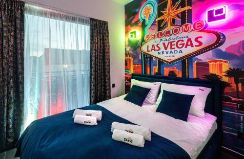 Leba Apartment | Family-Friendly Morskie Vegas Apartment in Łeba with Hot Tub