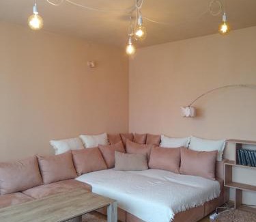 Malbork Apartment | Guest Rated 9.7: Cozy Apartment with Hot Tub & Family Comfort