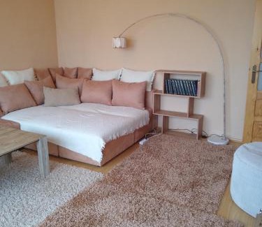 Malbork Apartment | Guest Rated 9.7: Cozy Apartment with Hot Tub & Family Comfort