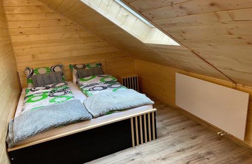 Kroscienko nad Dunajcem Apartment | Discover Family-Friendly Apartament na poddaszu u Reni