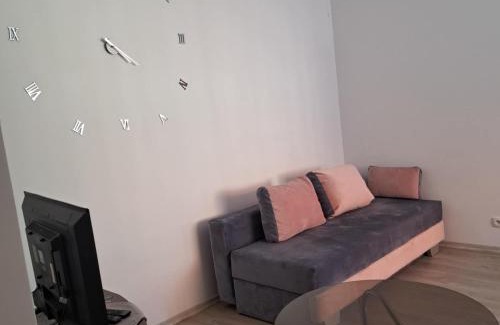 Ryn Apartment | Lakeview Apartment in Ryn: Family-Friendly Retreat
