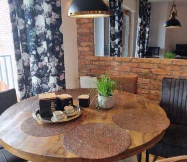 Gdansk City Center Apartment | Top-Rated APARTAMENT nad MOTŁAWĄ LUŚKA with Hot Tub Access