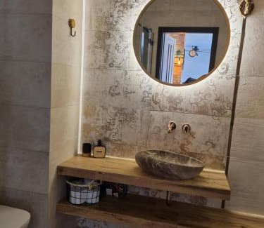 Gdansk City Center Apartment | Top-Rated APARTAMENT nad MOTŁAWĄ LUŚKA with Hot Tub Access