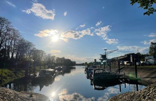 Cigacice Apartment | Riverside Retreat with Sauna and Family-Friendly Amenities