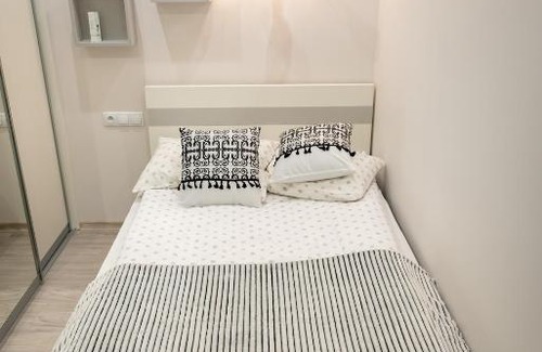 Sanok Apartment | Highly Rated Apartament Nad Stawami - Perfect for Families
