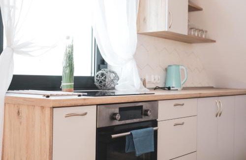 Goldap Apartment | Oceanfront Retreat: Apartament nad Ustroniem with Pet Friendly Perks