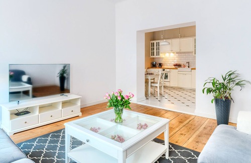 Gorzow Wielkopolski Apartment | Family-Friendly Stay at Apartament Nowe Miasto - Park Róż