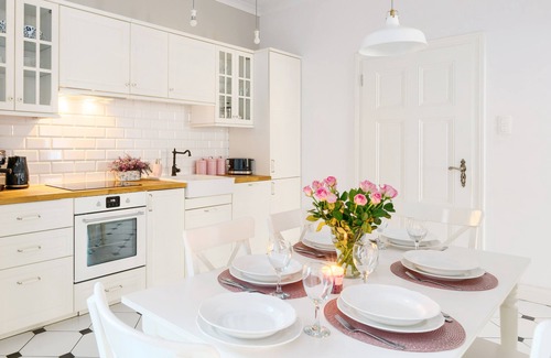 Gorzow Wielkopolski Apartment | Family-Friendly Stay at Apartament Nowe Miasto - Park Róż