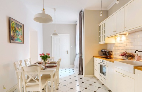 Gorzow Wielkopolski Apartment | Family-Friendly Stay at Apartament Nowe Miasto - Park Róż