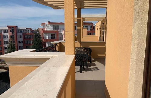 Elenite Apartment | Elegant Oceanfront Apartment №1 at Villa Astoria