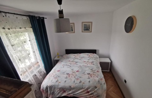 Gura Suhasului Apartment | Discover Family-Friendly Comfort at Apartament Ocnele Mari