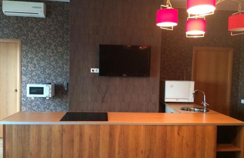 Novo-Savinovskiy Apartment | Top-Rated Apartment on Chistopoiskaya 36 with Accessibility