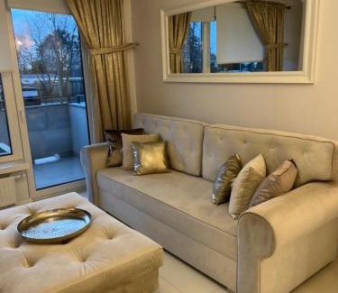Malbork Apartment | Family-Friendly Stay at Parys Gold - Guest Rated 9.8