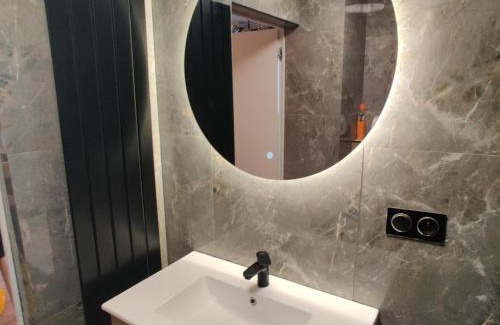 Kutno Apartment | Discover Comfort at Apartament Perła Kutna with Hot Tub