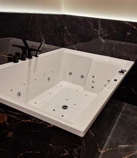 Serock Apartment | Apartament Premium z jacuzzi nad Zegrzem