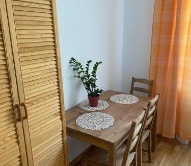 Pulawy Apartment | Kid-Friendly Retreat Near Park Czartoryskich - Rated 9.3/10