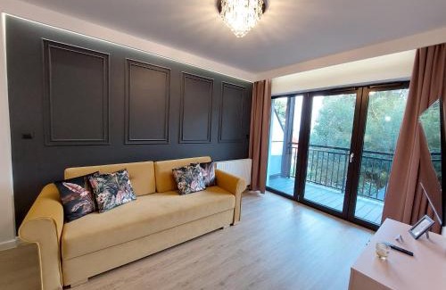 Karpacz Apartment | Kid-Friendly Retreat at Karpatia Resort in the Jungle