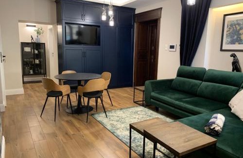 Zamosc Apartment | Discover Apartament Ratuszowy: 4-Star Family Retreat