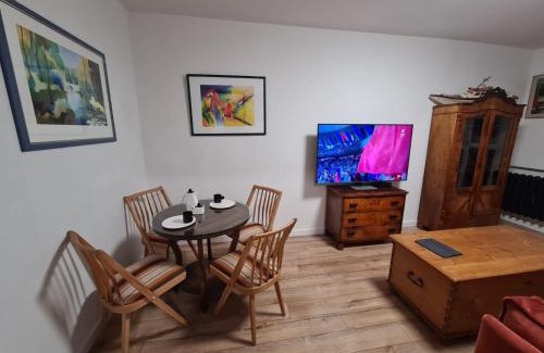 Boleslawiec Apartment | Guest Rated 9.9: Retro Apartment in Bolesławiec for Families
