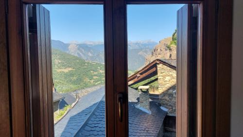 Burg Apartment | Child-Friendly Retreat at Apartament Rural Burg - Rated 9/10